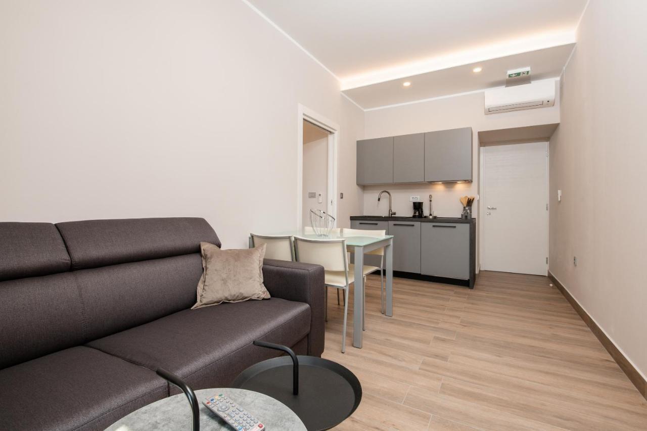 Deluxe Apartments & Rooms Revis Rijeka Exterior photo