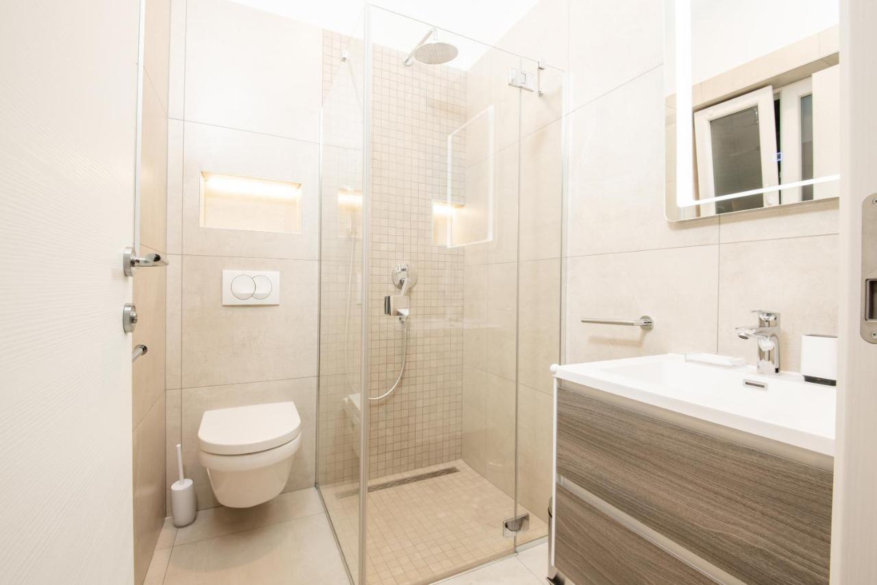 Deluxe Apartments & Rooms Revis Rijeka Exterior photo